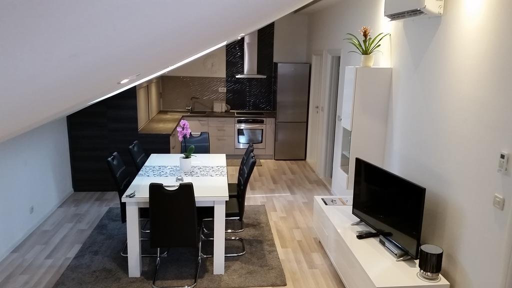 Apartments Sanja 特罗吉尔 外观 照片